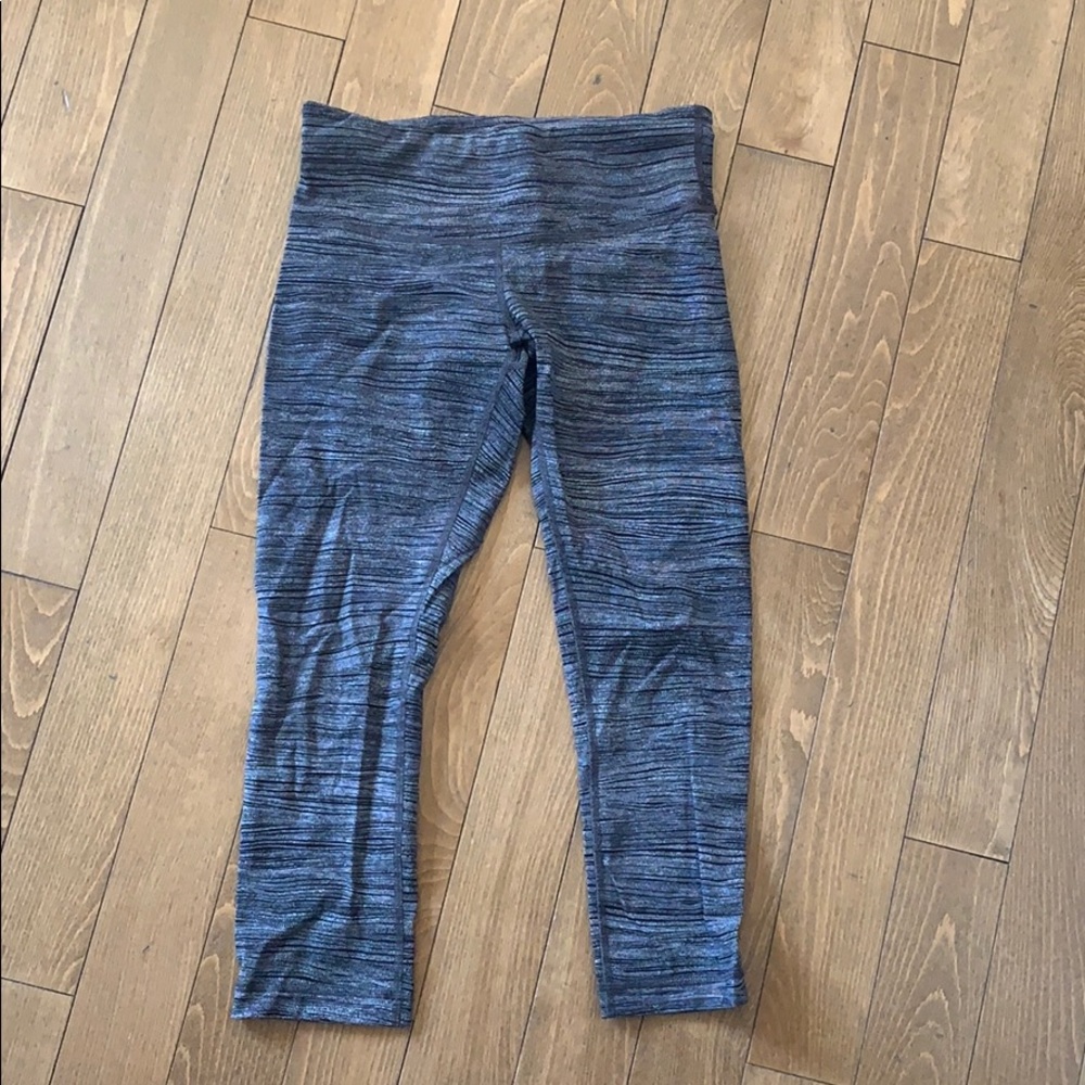 Lululemon Wunder Under printed crop - Picture 3 of 6